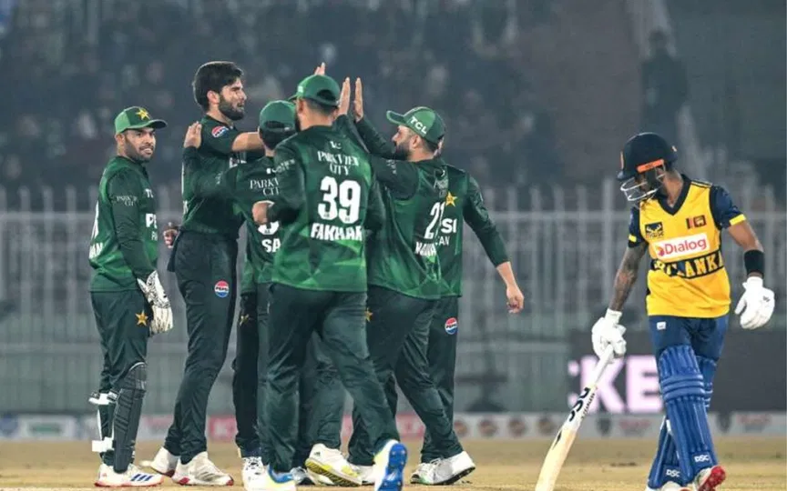 Babar Azam, Shaheen Afridi lead Pakistan to tri-series title after bowlers dominate final